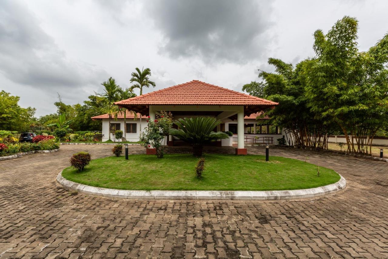 Kstdc Hotel Mayura Yagachi, Belur Belur  Εξωτερικό φωτογραφία